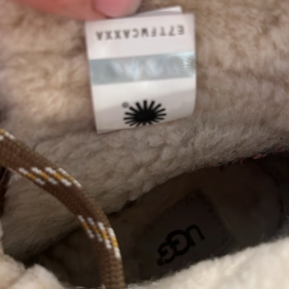 UGG Chestnut Birch Waterproof Lace-up Winter Bootie Sz 6 - Picture 11 of 13